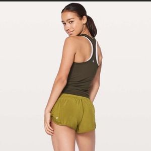 Lululemon hotty hot (2.5) shorts